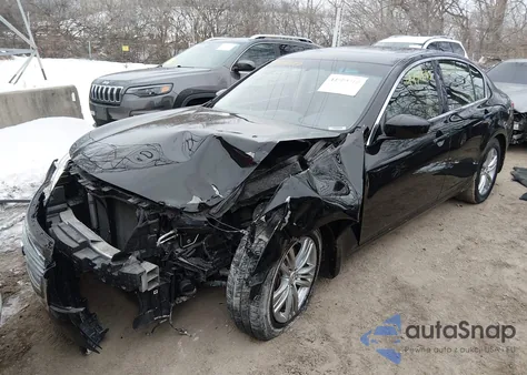 2015 Infiniti Q40 z USA, uszkodzony, nr VIN JN1CV6AR7FM523311